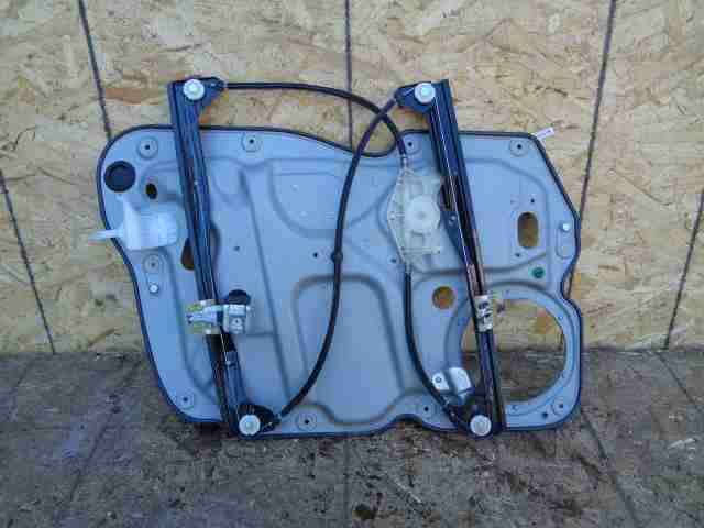 Изображение товара 40392 - 00040392 steklopodemnik perednij pravyj Toyota Highlander