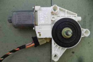 Изображение товара 40409 - 00040409 motorchik steklopodemnika Ford Escort