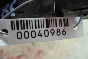 Изображение товара 40986 - 00040986 knopka avarijnoj signalizatsii Audi A4 1