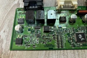 Изображение товара 41307 - 00041307 blok upravleniya zadnej dveri BMW 8 Series20241008101047 1