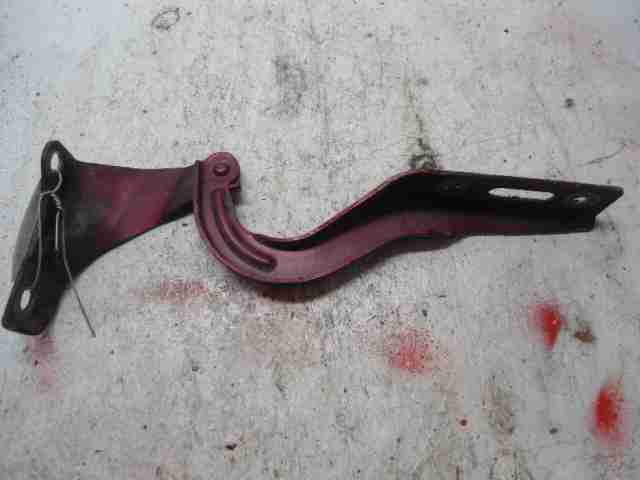 Изображение товара 41426 - 00041426 petlya kapota levaya Renault Sandero