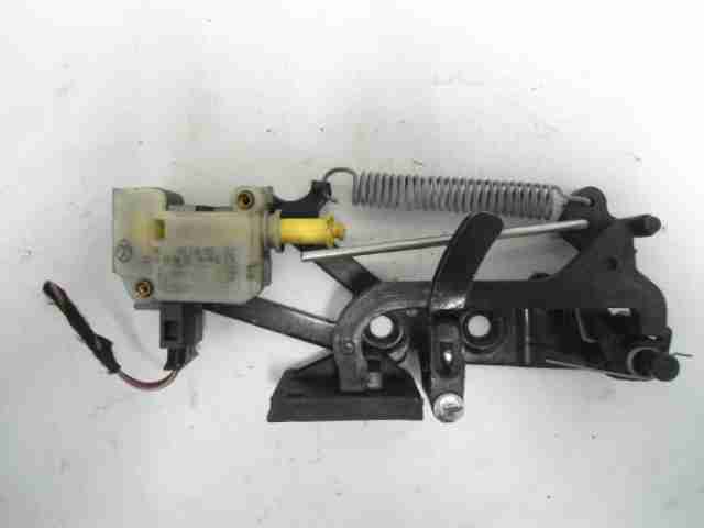 Изображение товара 41745 - 00041745 zamok bagazhnika Toyota Carina E