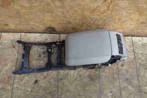 Изображение товара 42061 - 00042061 podlokotnik Ford Escort 1