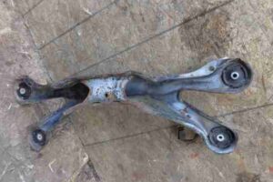 Изображение товара 42133 - 00042133 balka zadnyaya Mazda 5 3