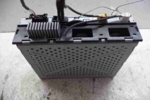 Изображение товара 42137 - 00042137 blok upravleniya priema signala magnitoly 1