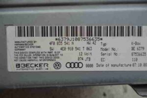 Изображение товара 42137 - 00042137 blok upravleniya priema signala magnitoly 3