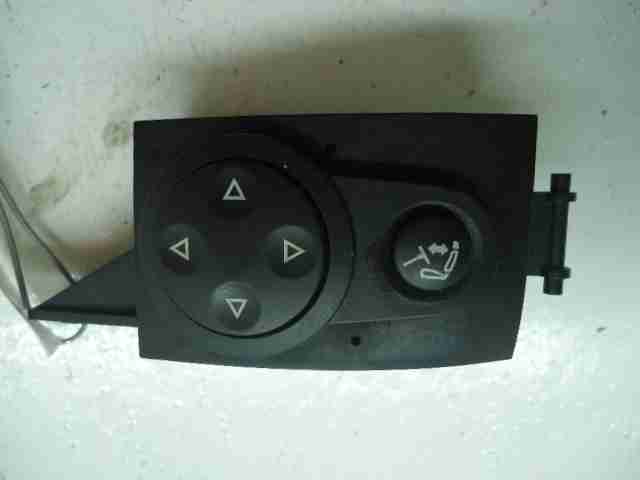 Изображение товара 42394 - 00042394 knopka salona Toyota Corolla Matrix