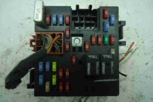 Изображение товара 42479 - 00042479 blok predokhranitelej Toyota Venza