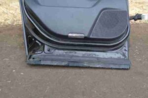 Изображение товара 42750 - 00042750 dver zadnyaya levaya SAAB 9 3 1