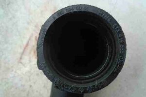 Изображение товара 42985 - 00042985 patrubok vozdushnogo filtra Fiat Brava 2