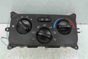 Изображение товара 43404 - 00043404 pereklyuchatel otopitelya Peugeot 207