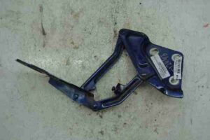 Изображение товара 43733 - 00043733 petlya kapota levaya Toyota Corolla Matrix 2