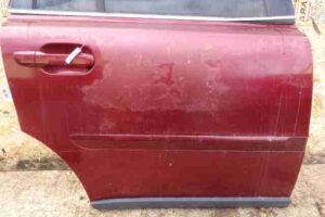 Изображение товара 44071 - 00044071 dver zadnyaya pravaya Volvo V50 1