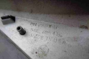 Изображение товара 44303 - 00044303 nakladka dekorativnaya Pontiac Vibe 2