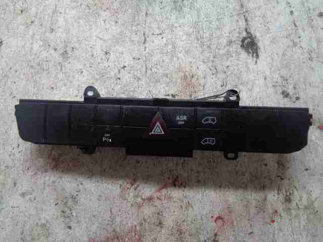 Изображение товара 44894 - 00044894 knopka avarijnoj signalizatsii Toyota Celica