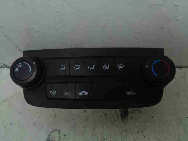 Изображение товара 45093 - 00045093 pereklyuchatel otopitelya Renault Sandero