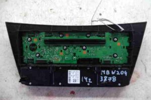 Изображение товара 45545 - 00045545 panel upravleniya magnitoloj Honda Ridgeline 3