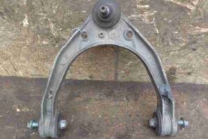 Изображение товара 45865 - 00045865 rychag perednij levyj verkhnij Toyota Corolla Matrix 1