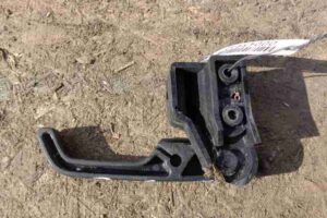 Изображение товара 45912 - 00045912 ruchka otkryvaniya kapota Fiat Brava 2