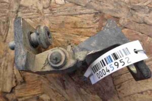 Изображение товара 45952 - 00045952 petlya dveri perednyaya 