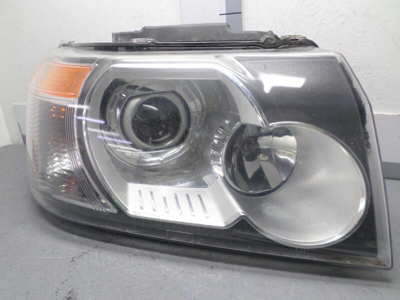 Изображение товара 46075 - 00046075 fara pravaya Audi A8