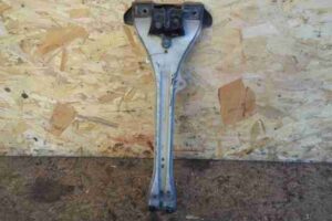 Изображение товара 46124 - 00046124 planka pod kapot Peugeot 306