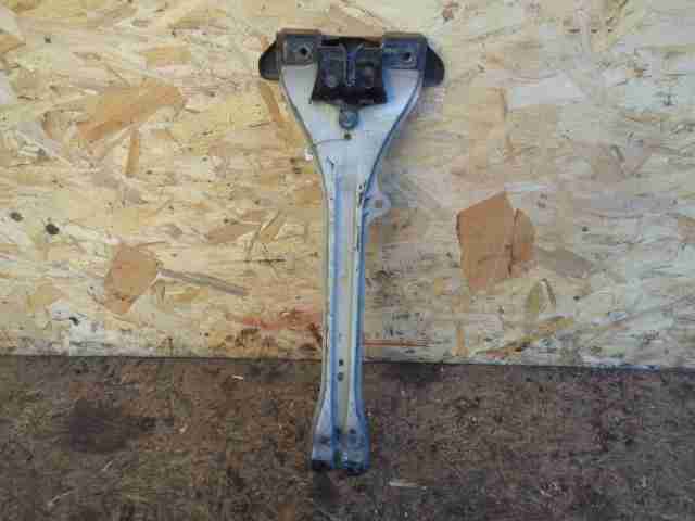 Изображение товара 46124 - 00046124 planka pod kapot Peugeot 306