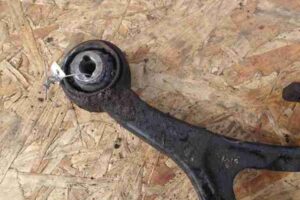 Изображение товара 46359 - 00046359 rychag perednij pravyj nizhnij Volvo V50 2
