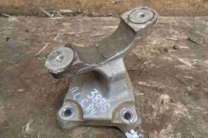 Изображение товара 46599 - 00046599 kronshtejn perednej balki Renault Sandero 3