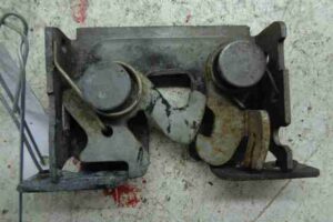 Изображение товара 46679 - 00046679 zamok kapota 3