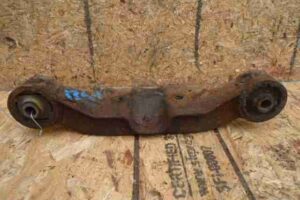 Изображение товара 46861 - 00046861 kreplenie reduktora Peugeot 306 2