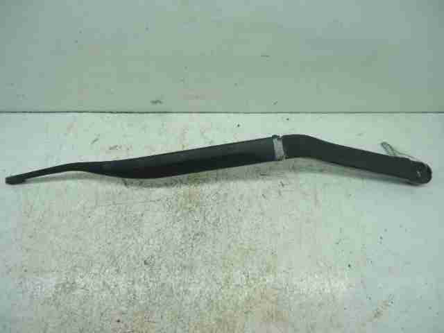 Изображение товара 46905 - 00046905 povodok stekloochistitelya Toyota Hiace