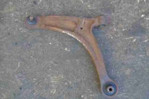 Изображение товара 46990 - 00046990 rychag perednij pravyj nizhnij Renault Logan 3