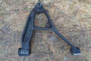 Изображение товара 157996 - 00047145 rychag perednij pravyj nizhnij Toyota Venza