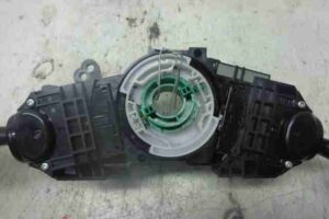 Изображение товара 47244 - 00047244 pereklyuchatel podrulevoj (strekoza) Renault Sandero 2
