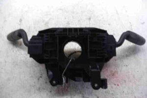 Изображение товара 47261 - 00047261 pereklyuchatel podrulevoj (strekoza) Audi A4 2