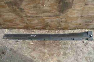 Изображение товара 47388 - 00047388 porog plastikovyj levyj Skoda Yeti 1