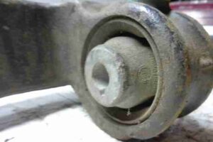 Изображение товара 47733 - 00047733 rychag perednij pravyj nizhnij Toyota Corolla 2