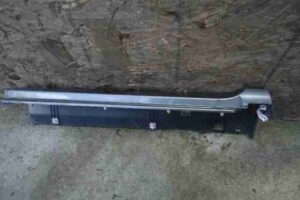 Изображение товара 47854 - 00047854 porog plastikovyj pravyj Audi 80 2