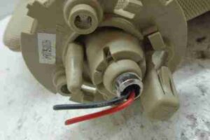 Изображение товара 48574 - 00048574 kozyrek solntsezaschitnyj 3