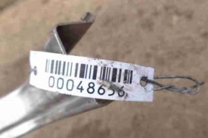 Изображение товара 48656 - 00048656 napravlyayuschaya sdvizhnoj dveri Toyota 4Runner 1