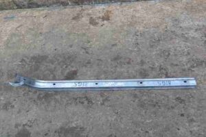 Изображение товара 48656 - 00048656 napravlyayuschaya sdvizhnoj dveri Toyota 4Runner