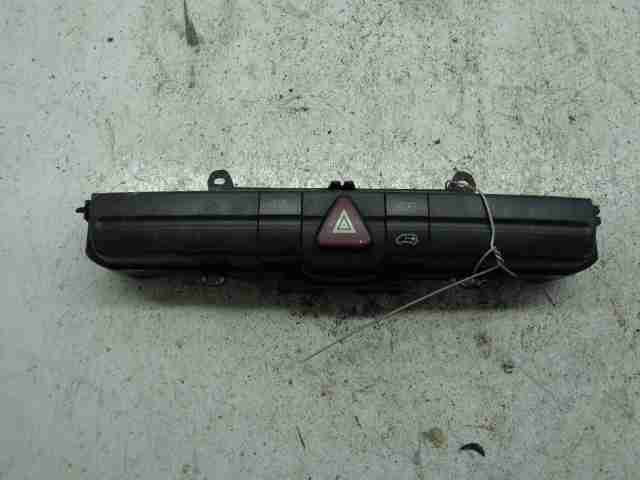 Изображение товара 48916 - 00048916 knopka avarijnoj signalizatsii Toyota Celica