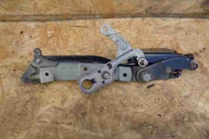 Изображение товара 49443 - 00049443 petlya kryshki bagazhnika 2