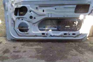 Изображение товара 49897 - 00049897 dver perednyaya pravaya Mitsubishi Pajero 3