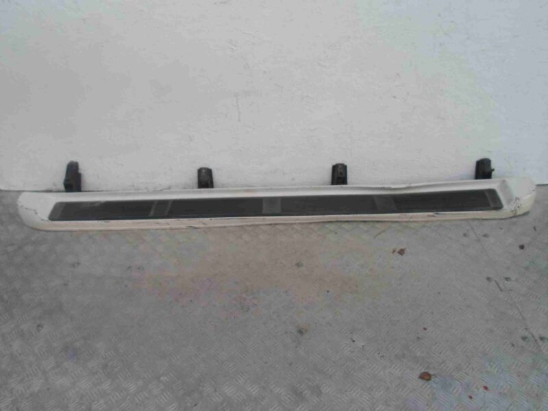 Изображение товара 50792 - 00050792 podnozhka pravaya Renault Scenic