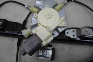 Изображение товара 51072 - 00051072 steklopodemnik perednij levyj 2
