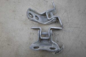 Изображение товара 51394 - 00051394 petlya dveri perednyaya Chevrolet Cruze 1