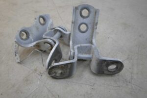 Изображение товара 51394 - 00051394 petlya dveri perednyaya Chevrolet Cruze 2