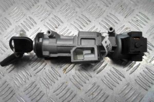 Изображение товара 51798 - 00051798 zamok zazhiganiya BMW 4 Series 2